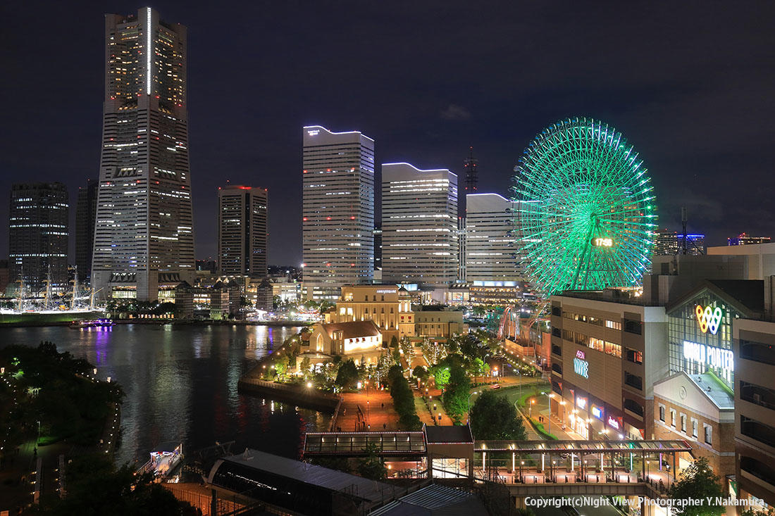 横浜の夜景ホテル】みなとみらいの観覧車や赤レンガパークを望む港と海