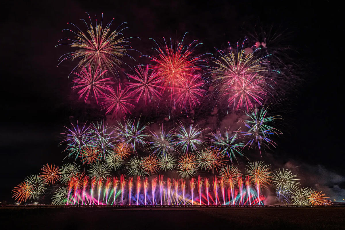富士山を背に約1万発の音楽花火が夜空を彩る「HANABI MAGIC 富士・山中湖 2026」本日開催
