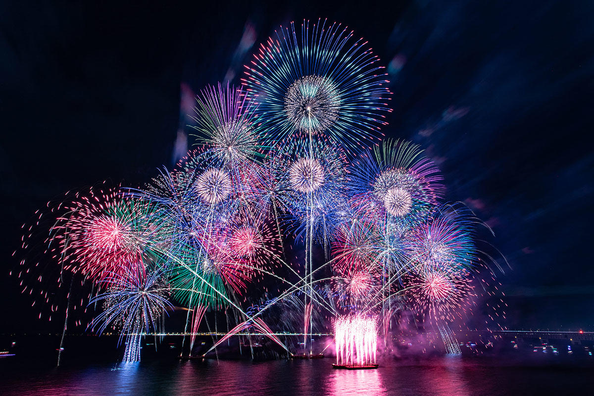 大阪芸術花火2026　りんくう公園マーブルビーチで音楽と花火が夜空を彩る