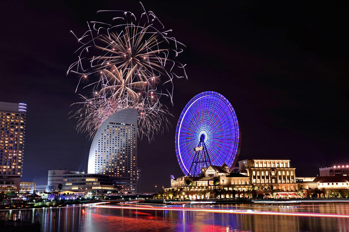 【2026】第45回横浜開港祭の花火「ビームスペクタクル in ハーバー」本日実施